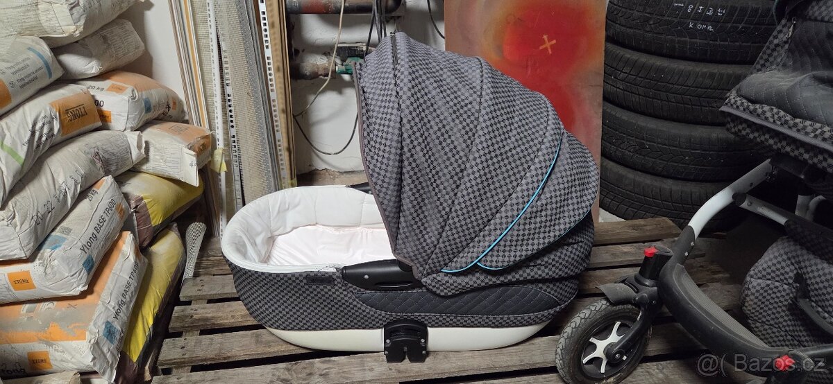 Kočárek Maseratti - 3