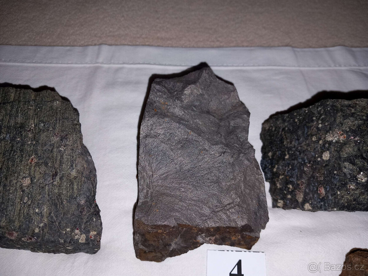 S94 Sbírka 37 ks minerálů - 3