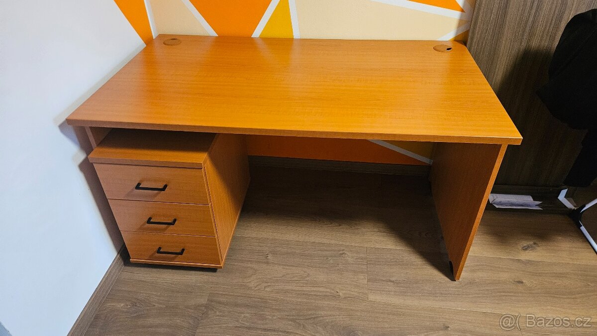 Pracovní stůl a zásuvky na kolečkách - 3