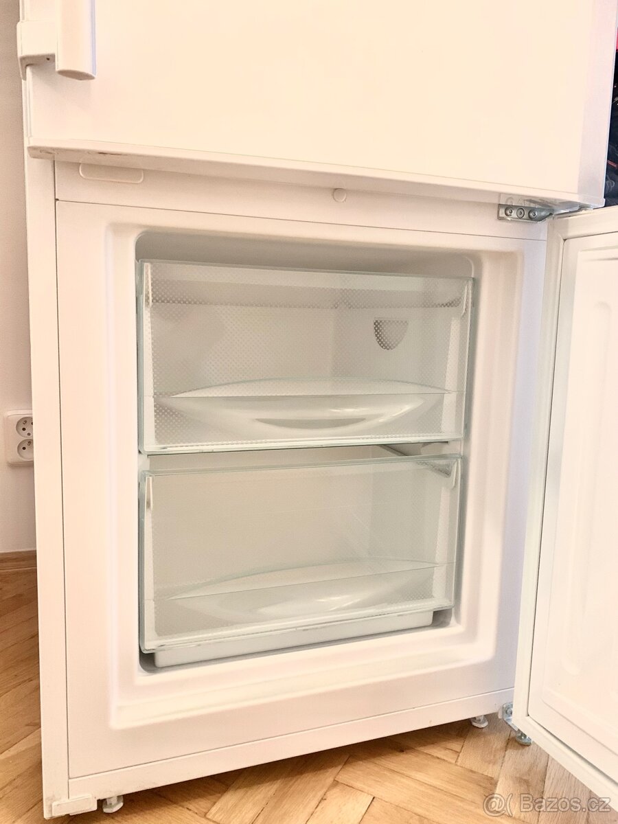 Lednička s Mrazákem Liebherr - 3