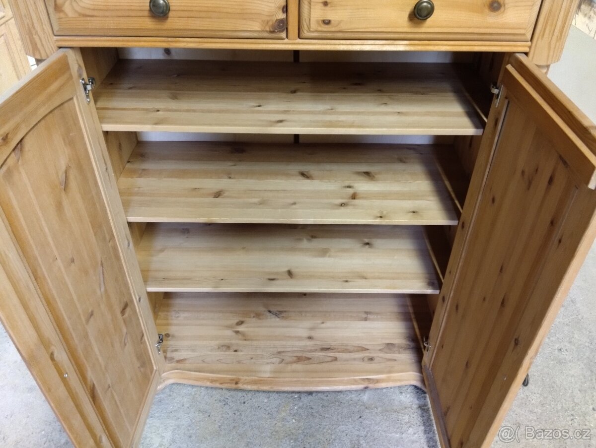 Komoda vysoká se šuplaty - 3
