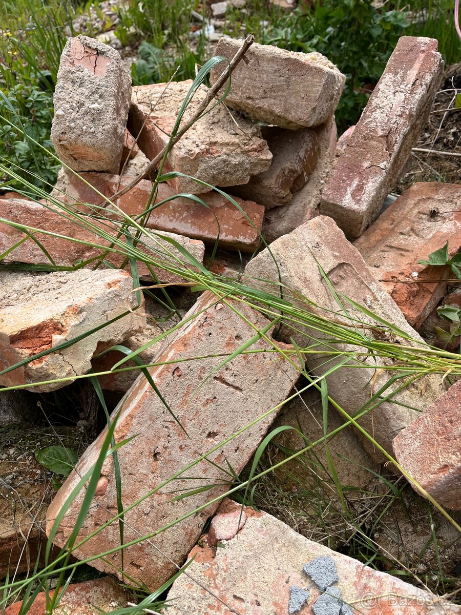 Staře cihly zdarma - 3