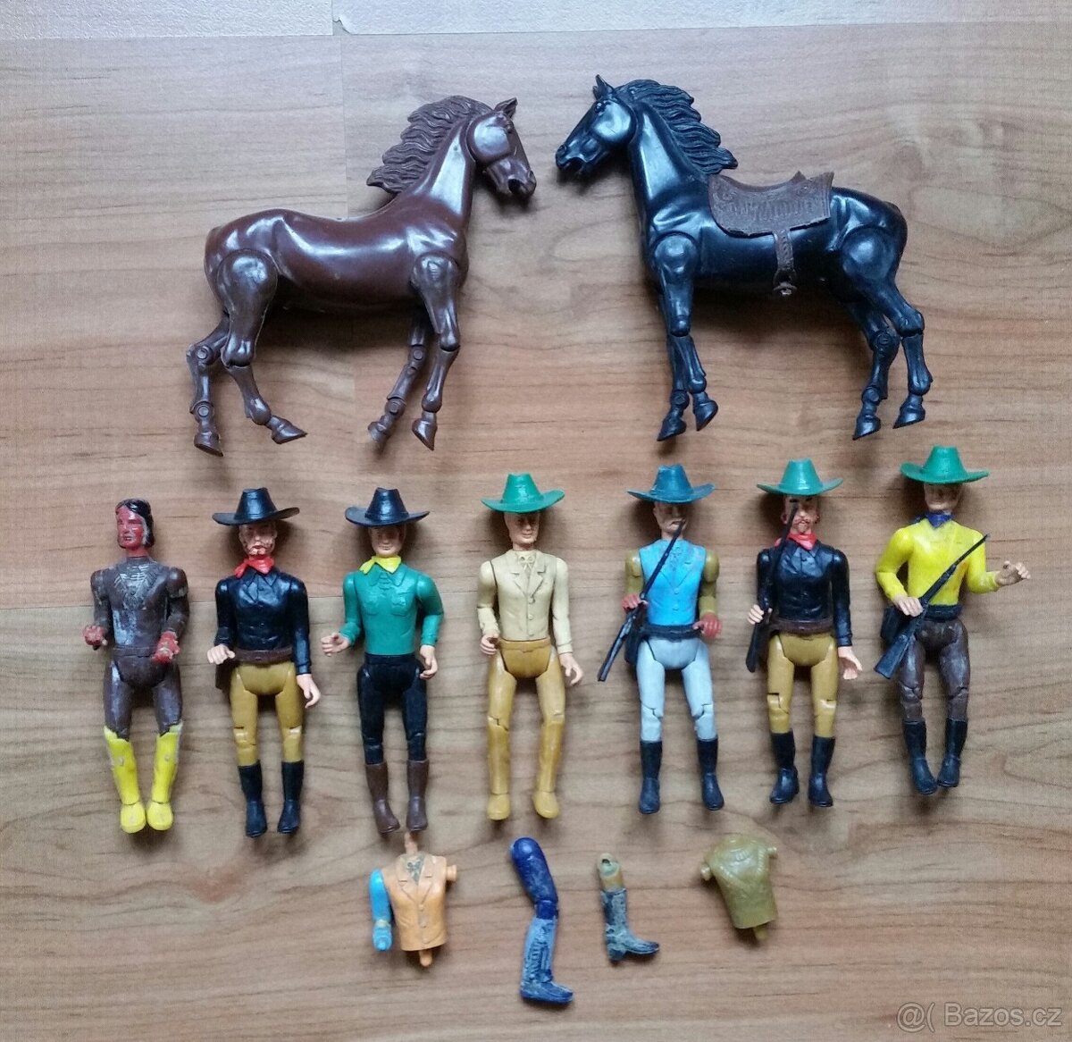 Gumoví vojáčci DDR,Kovbojové,indián a koníci a minizvířátka - 3