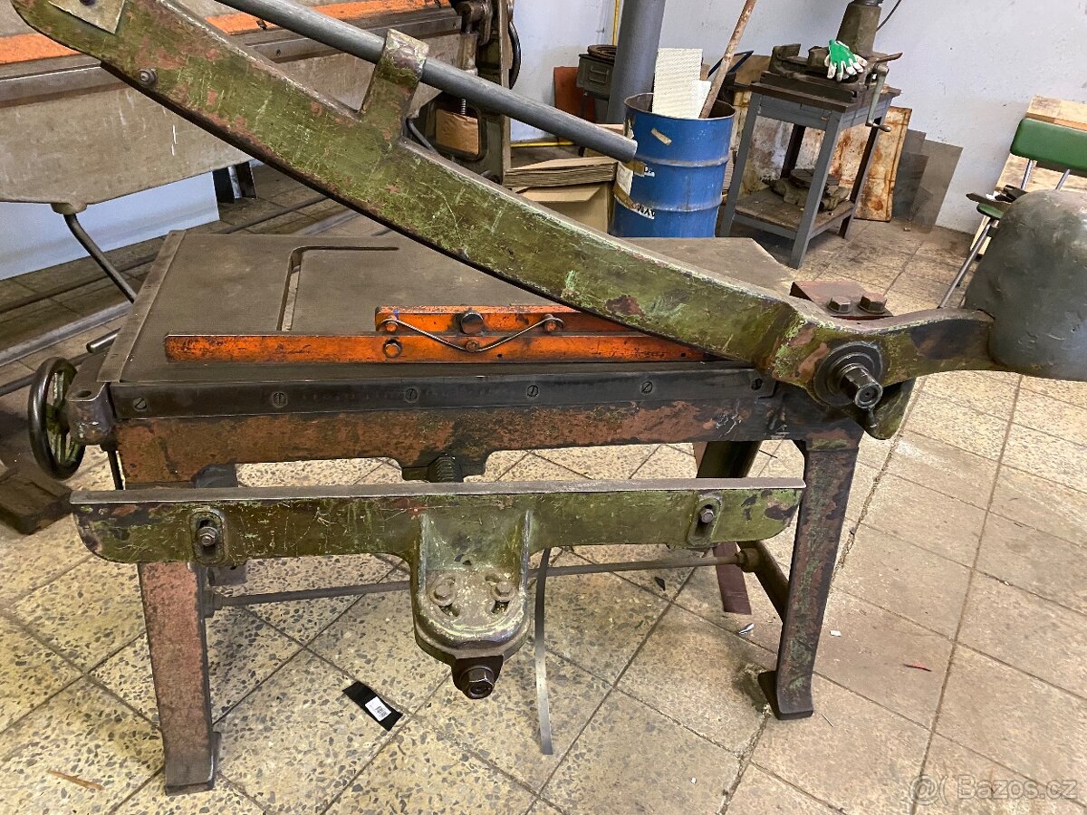 OHÝBAČKA PLECHU , TABULOVÉ NŮŽKY , STÁČEČKA - 3