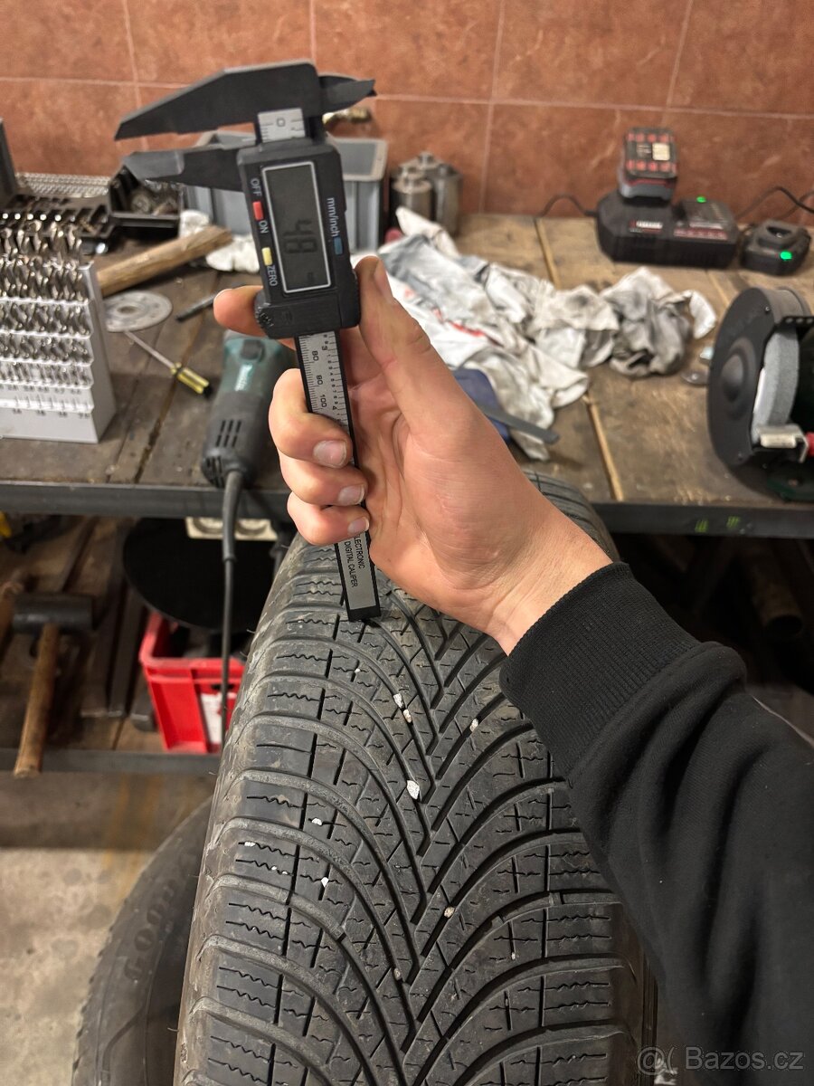 Zimní pneu R15 195/65 - 3