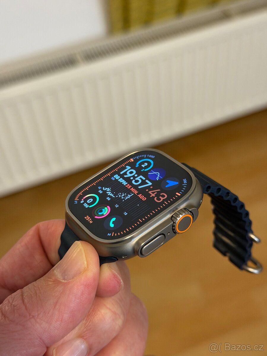 Apple Watch Ultra 2 - 3