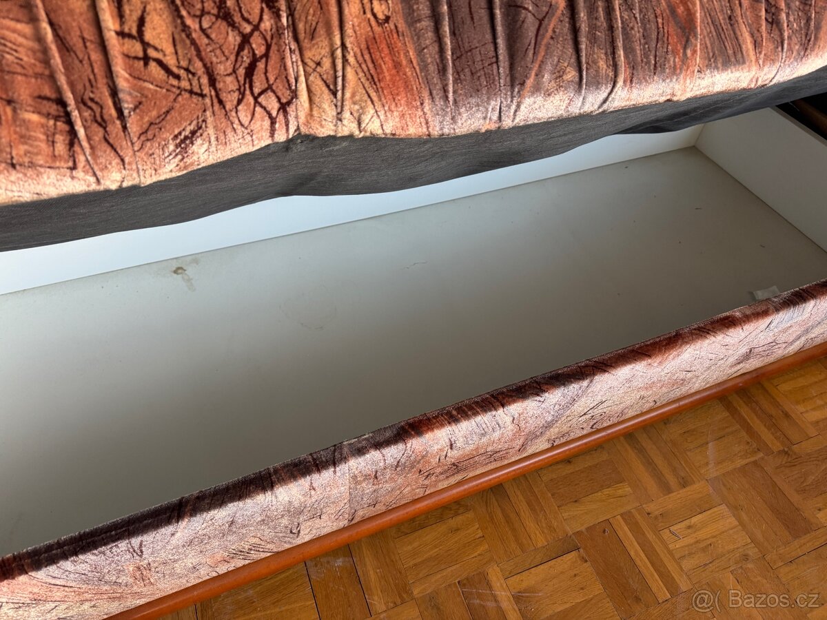 Rozkládací pohovka - 3