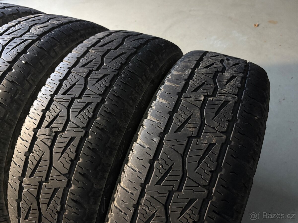 Zimní pneu Bridgestone 215/65R16 - 3