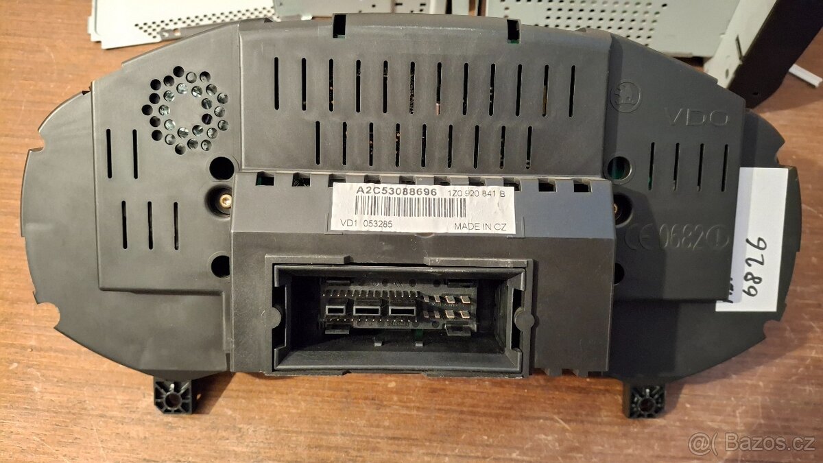 Škoda Octavia 2 - VDO benzín budíky MAXIDOT + PIN - 3