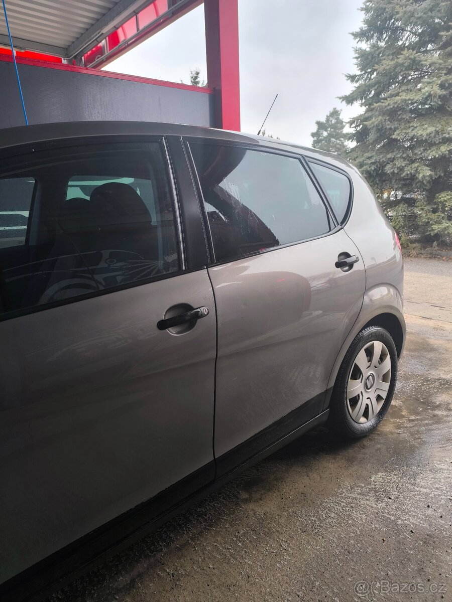 Seat Altea nafta 77 kW rok 2005/12 - 3