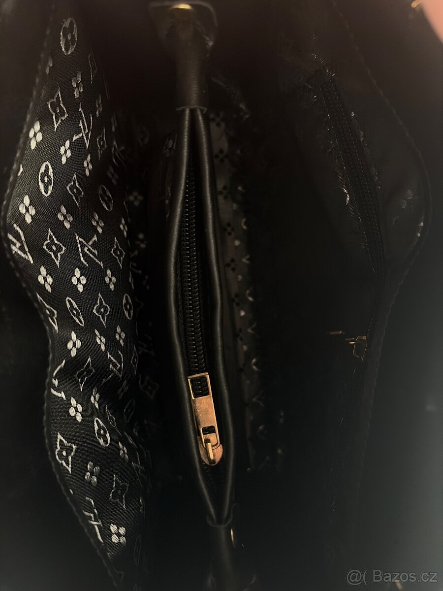 Elegantní černá kabelka - 3