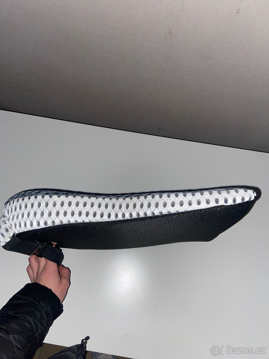 podsenák na židli - 3