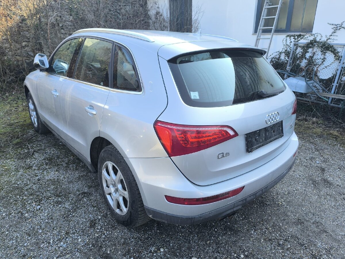 AUDI Q5 2,0 TDI QUATTRO - 3