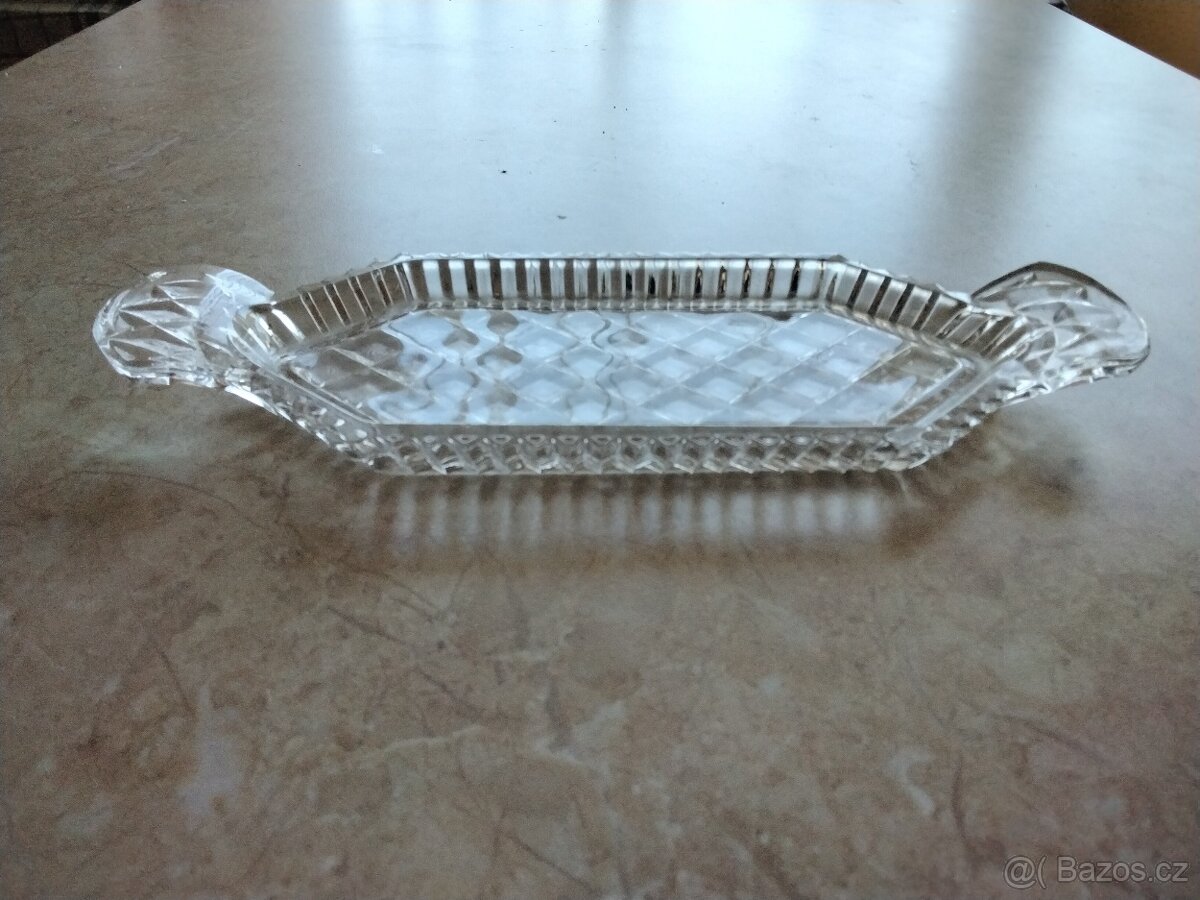 PRODÁM SKLENĚNÝ TÁCEK - 3