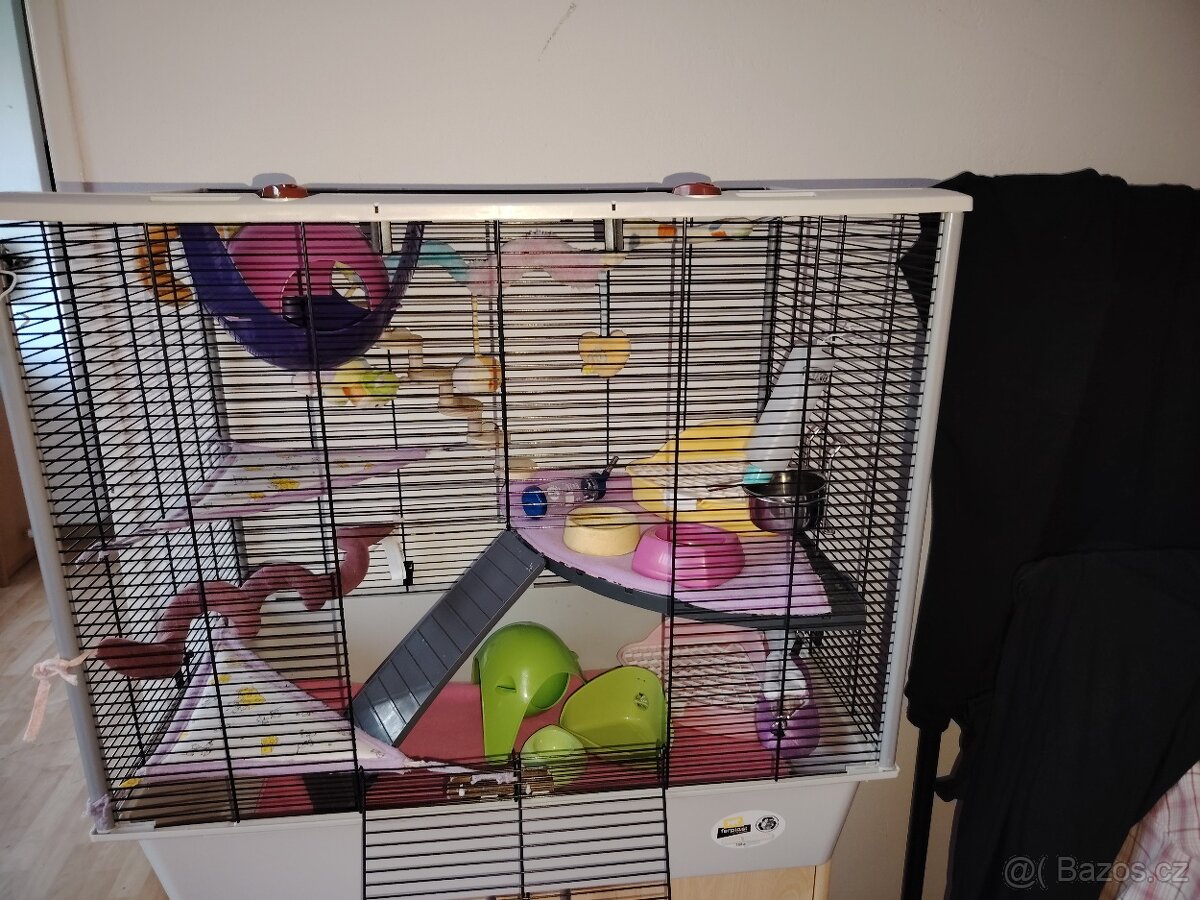 Klec s vybavou - 3