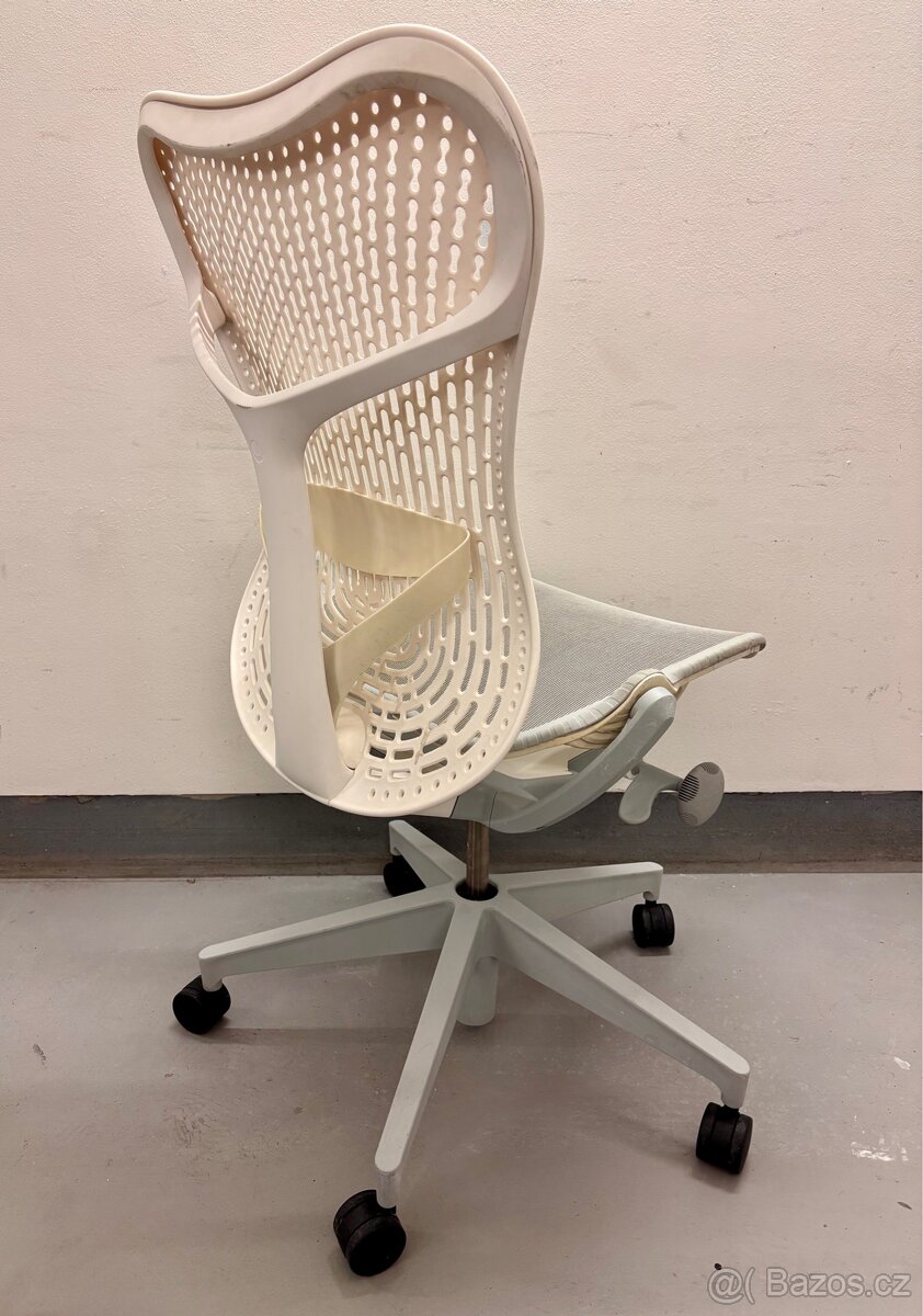 Kancelářská židle Herman Miller Mirra 2 - 3