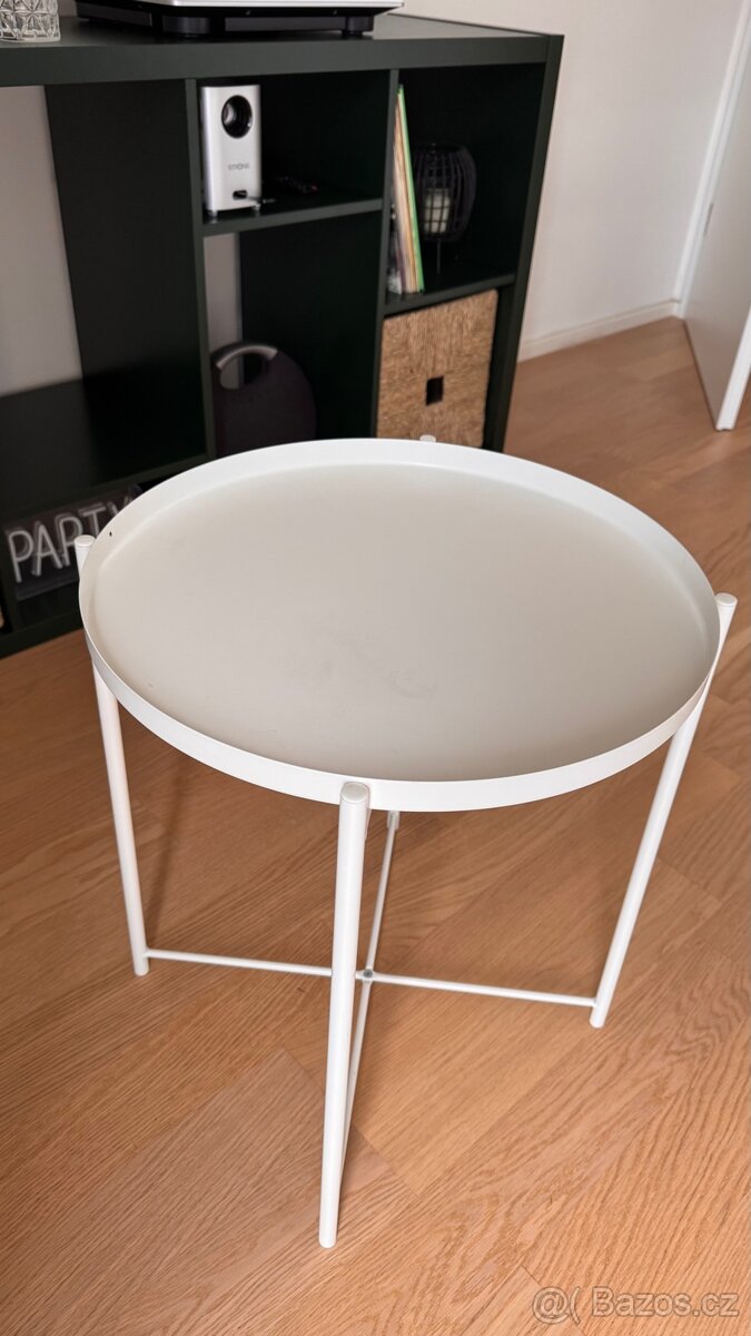 bílý odkládací stolek GLADOM (IKEA) - 3