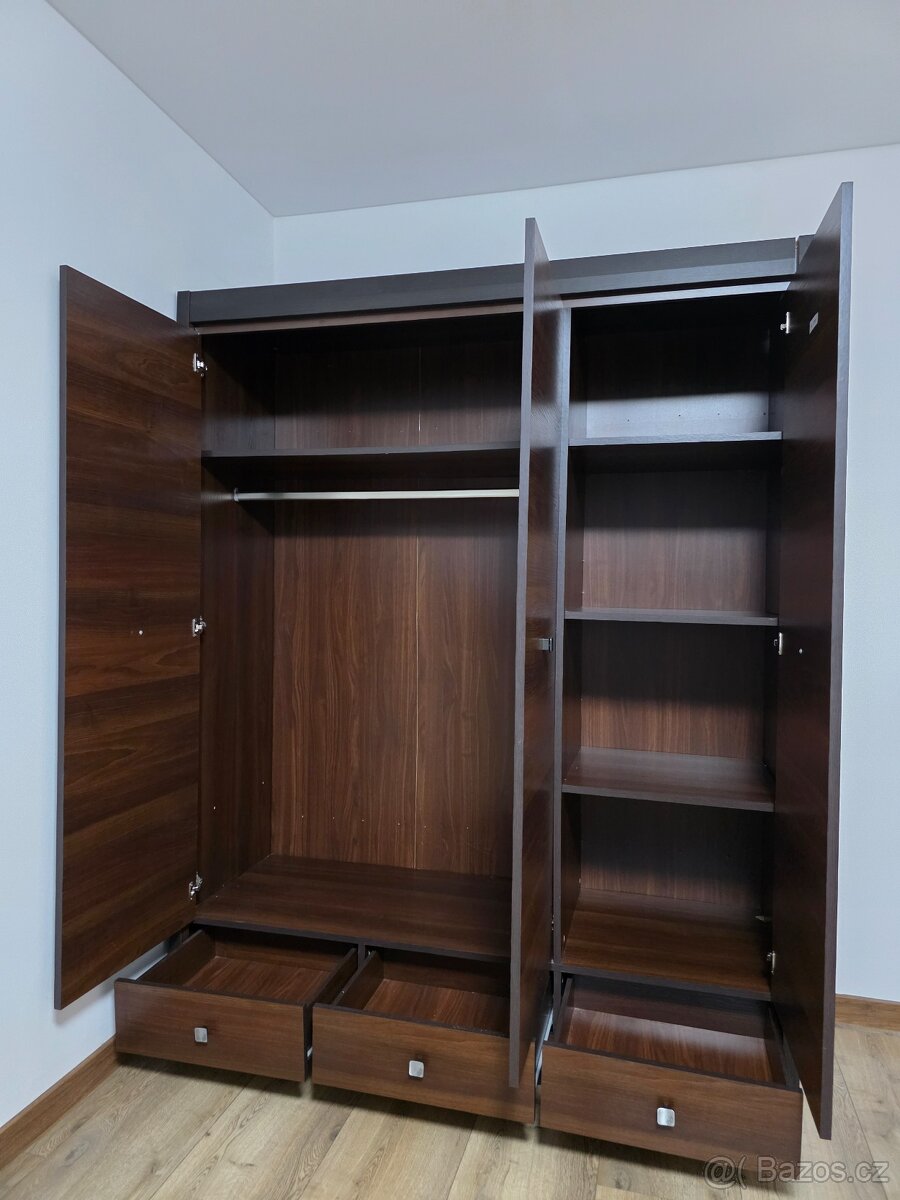 Šatní skříň Forrest FR10 - 3