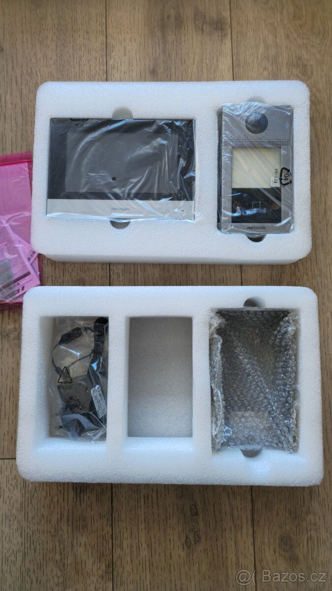 Hikvision sada DS-KIS604-S(B), Interkom, domácí telefon - 3