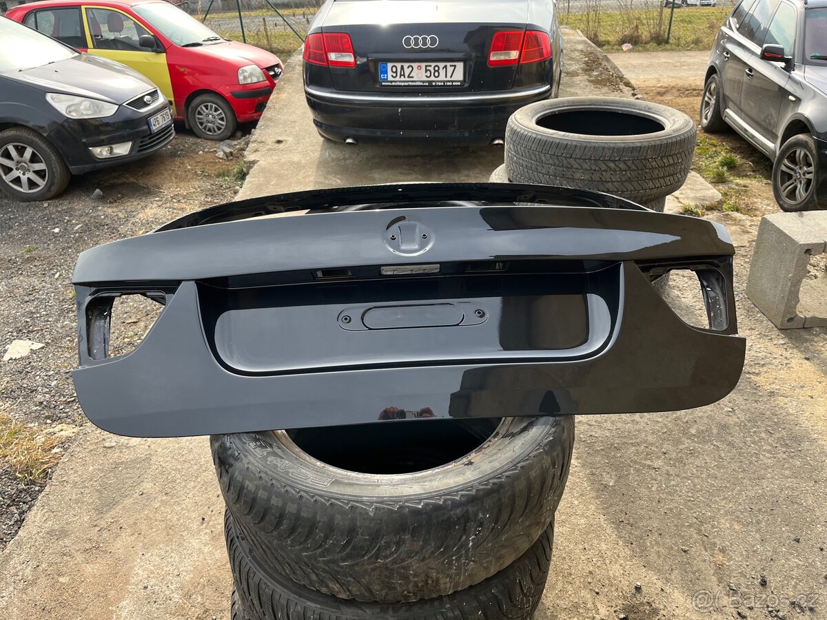 BMW e91 lci - kufr - 3