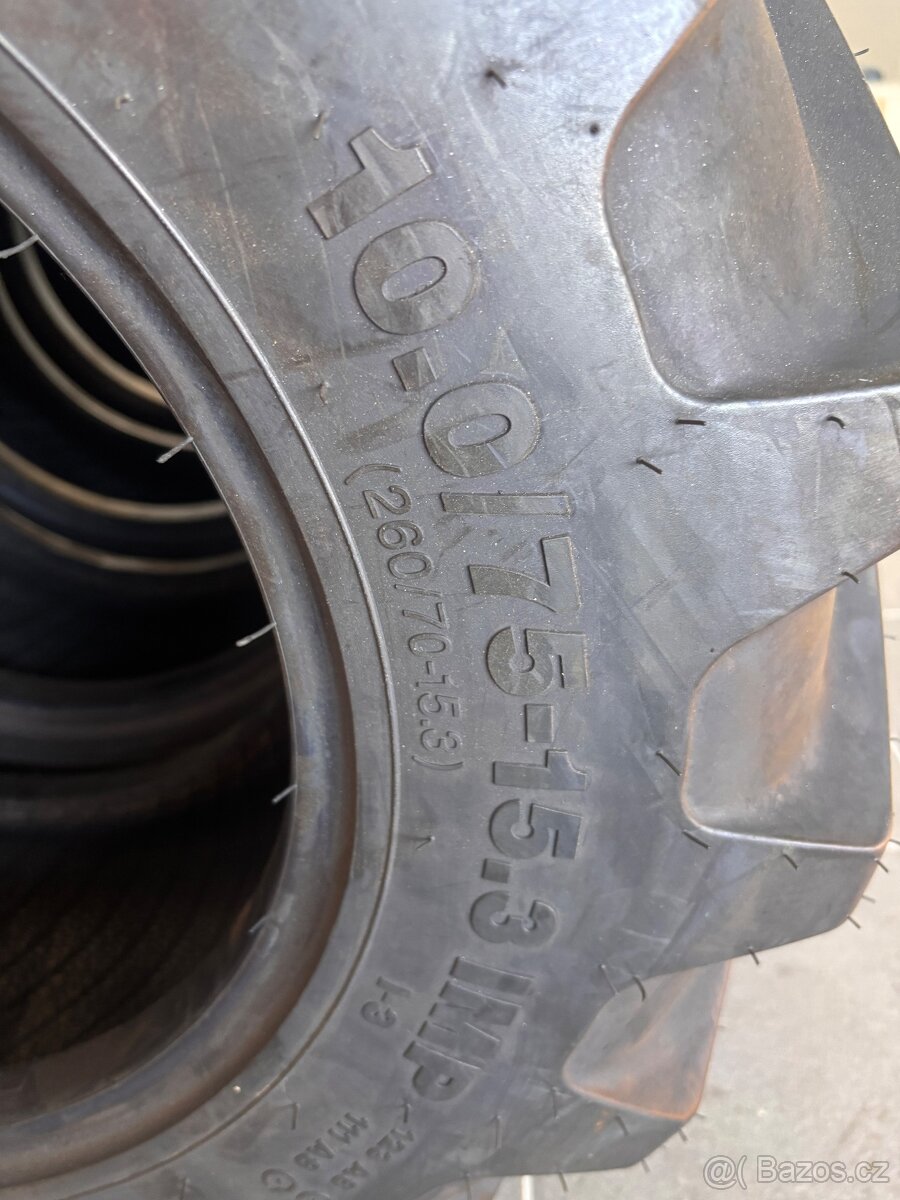 Pneu na UNC 10,0/75- 15,3 - 3