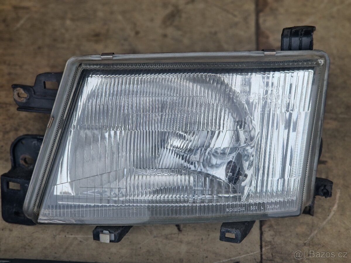 Subaru Forester SF - světla - maska - 3