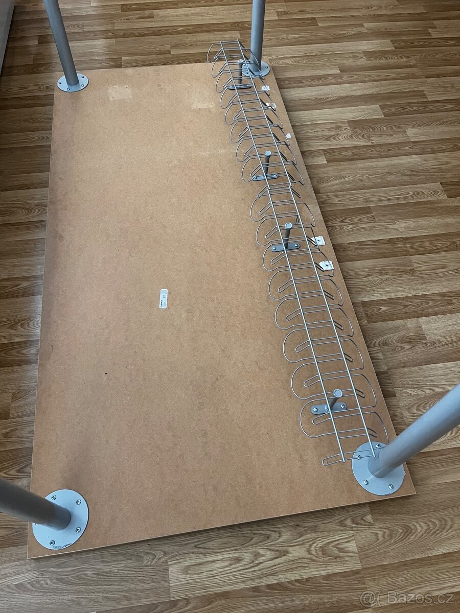 Kancelářský / PC stůl IKEA - 3