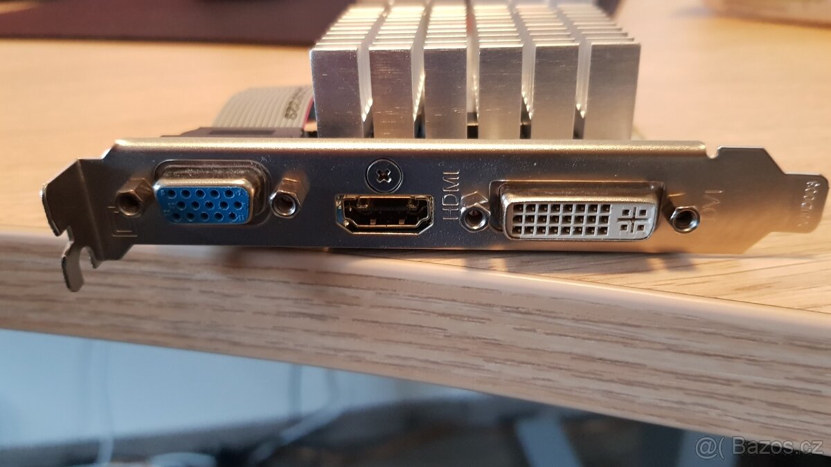 GIGABYTE GV- N610SL-1GI - 3