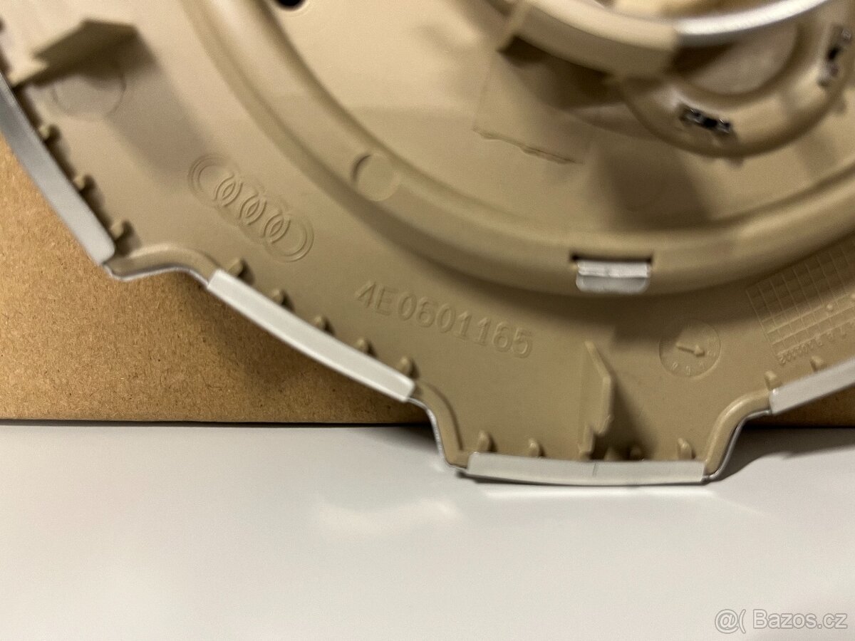 Krytka středu kola Audi A8 S8 D3 - 3