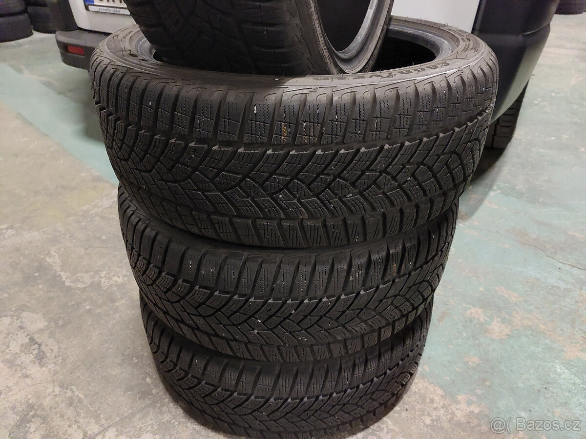 215/45 R18 93V Goodyear UG Performance zimní 4ks - 3