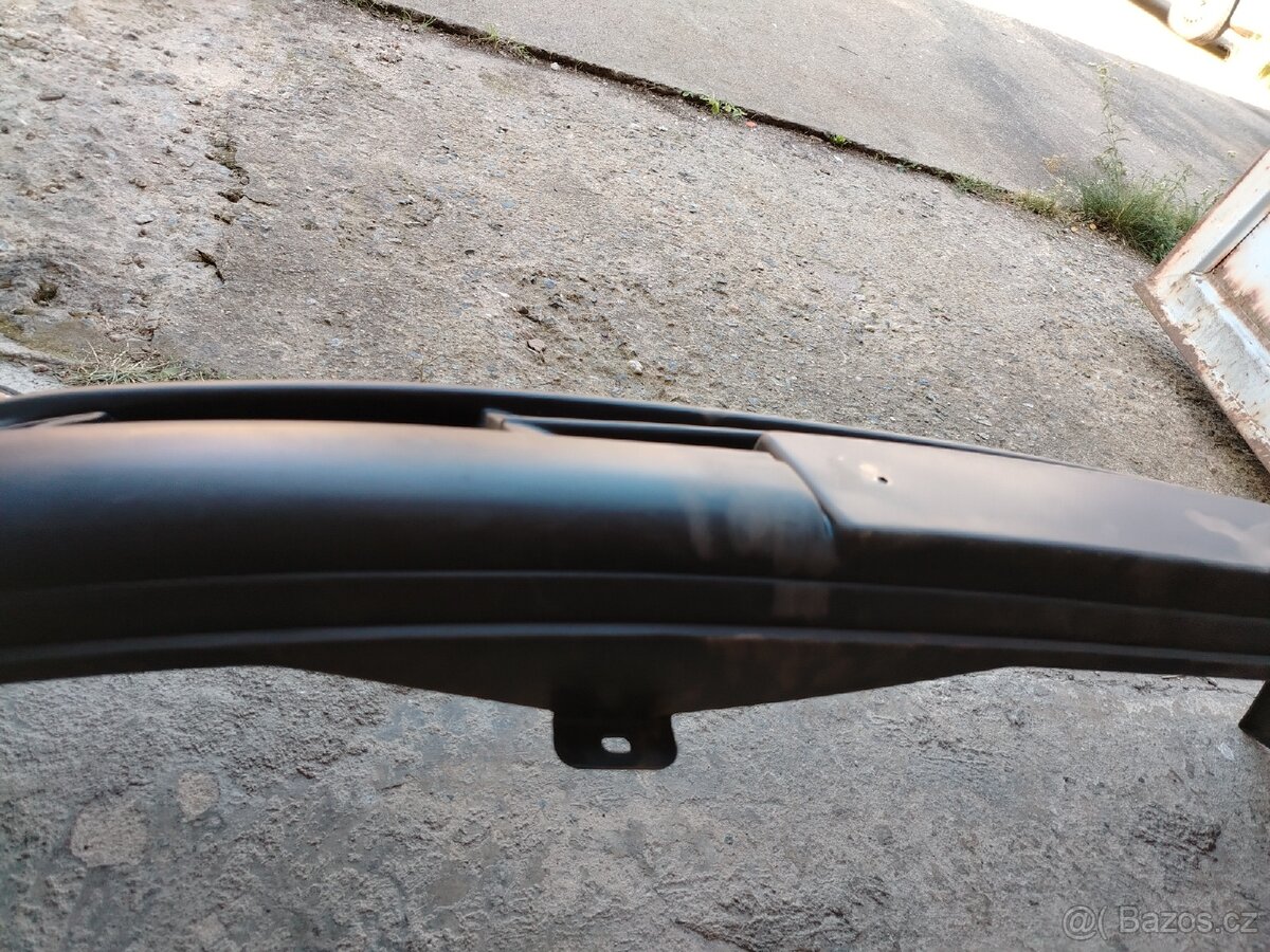 Nový nárazník felicia - 3
