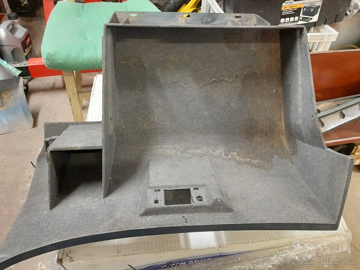 BMW E28 - kastlík spolujezdce - 3