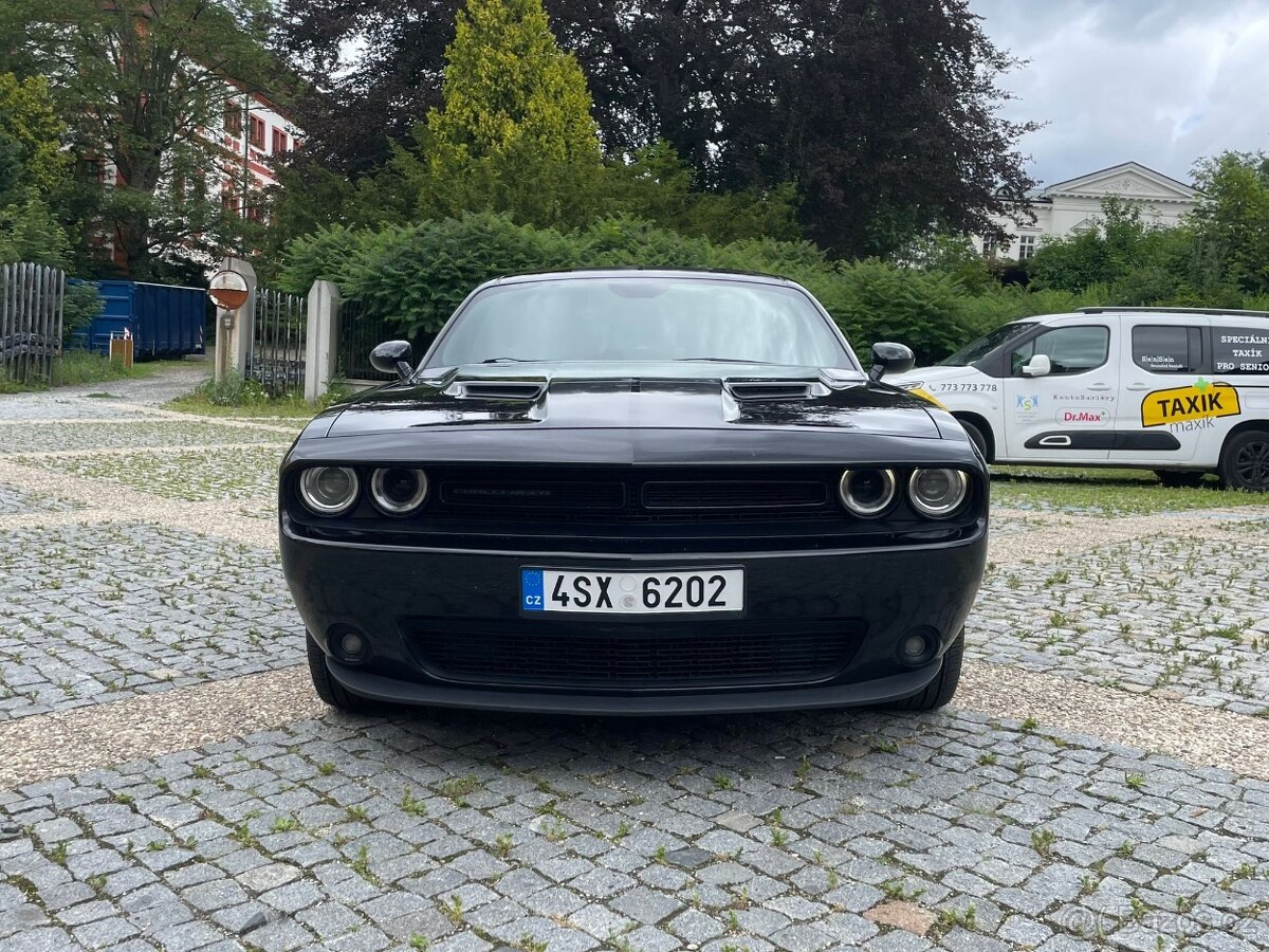 SLEVA DO 31.12.2025 Dodge Challenger 3.6 V6, nová STK, - 3