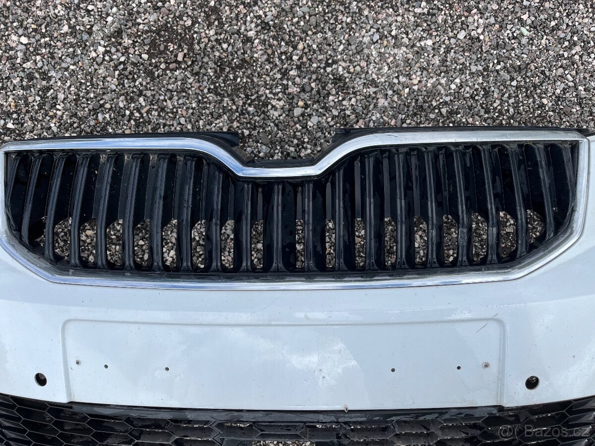 Škoda Octavia 3 RS nárazník - 3