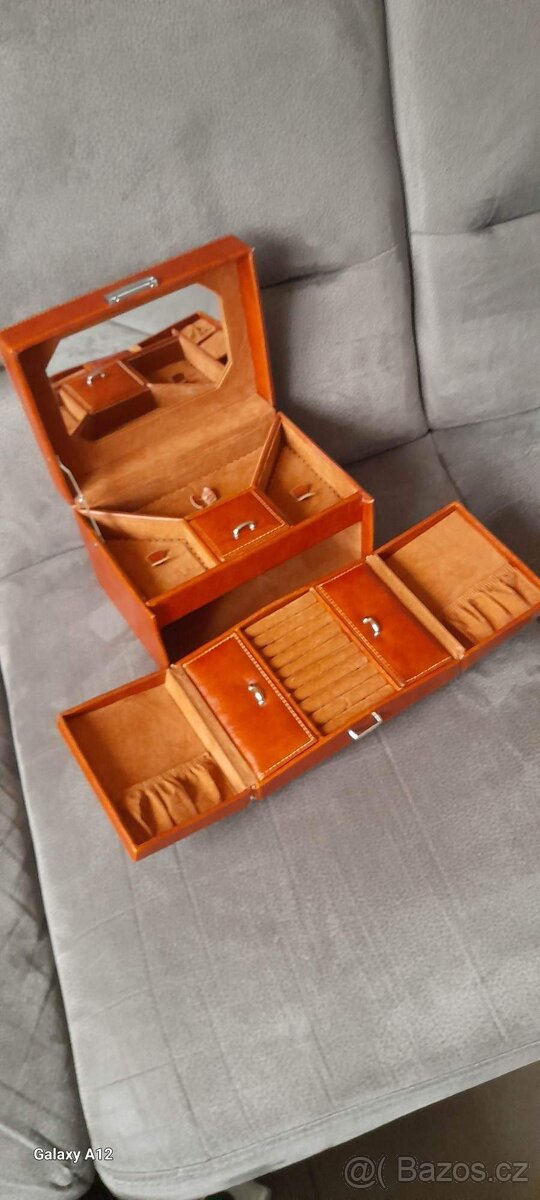 Šperkovnice hnědá kůže. - 3