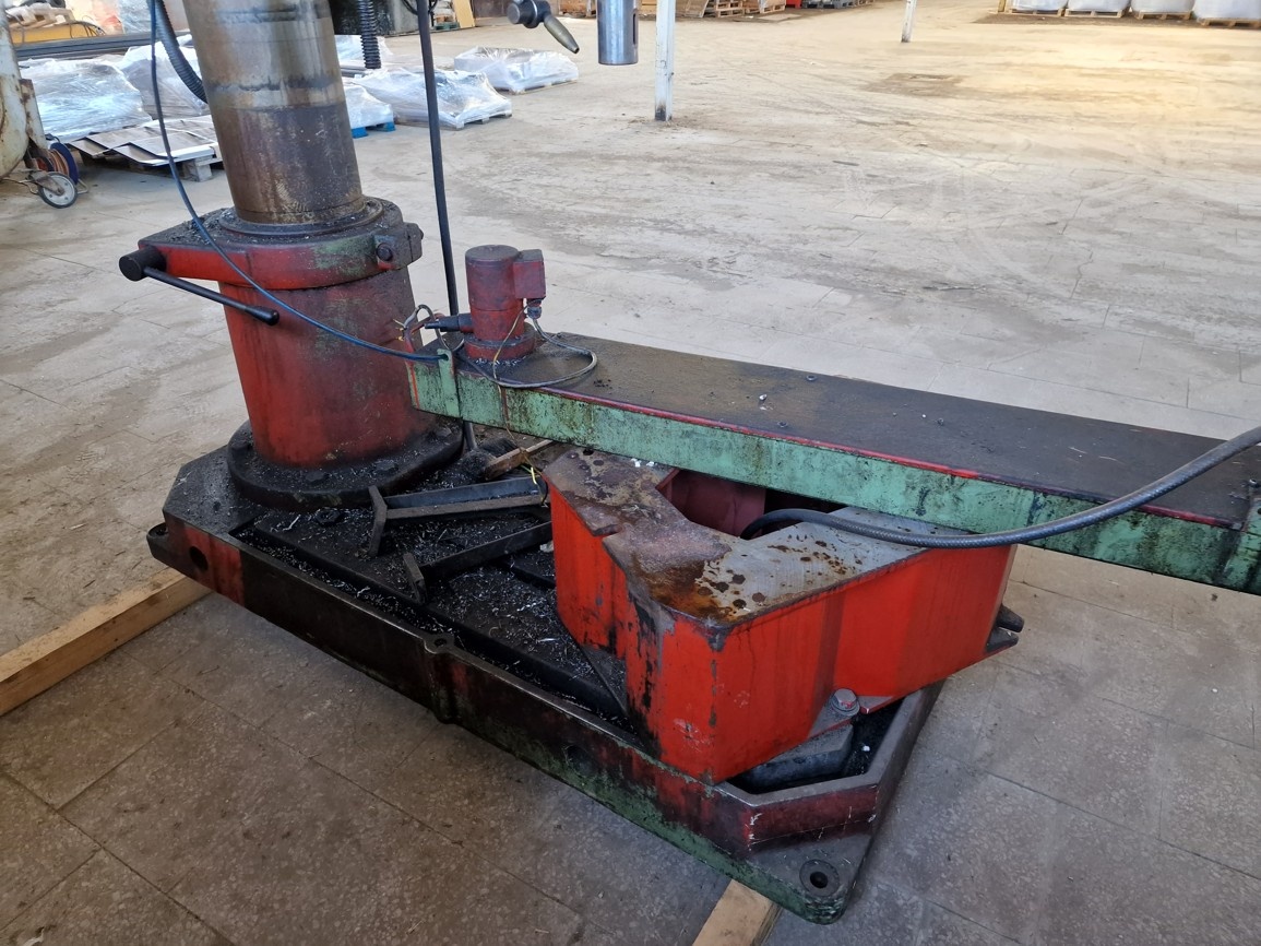 Otočná vrtačka VO 32 - 3