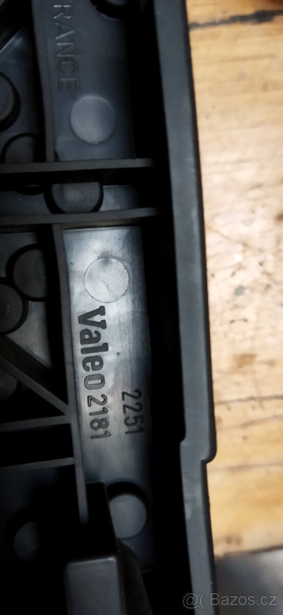 Prodám patice, levou páčku Renault Clio - 3