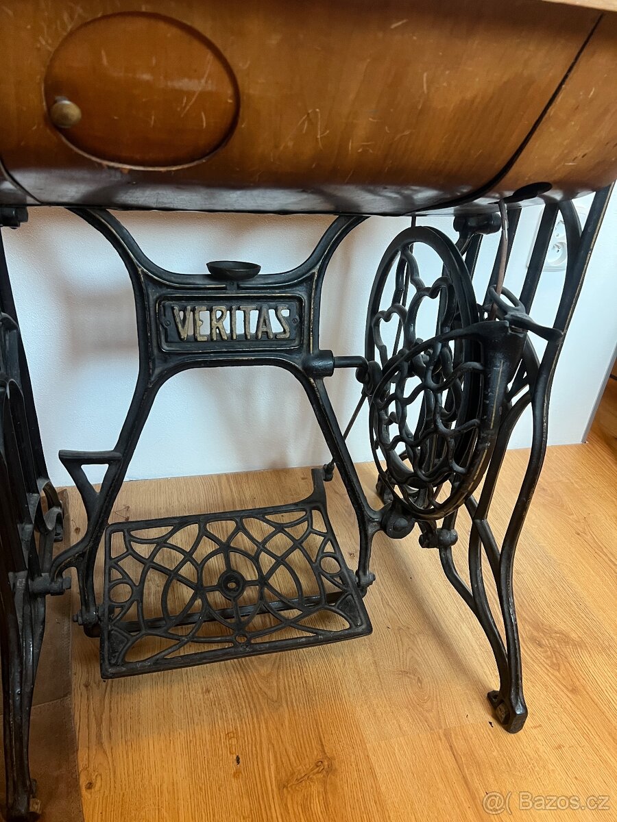 Šicí stroj Veritas v krásném stavu - 3