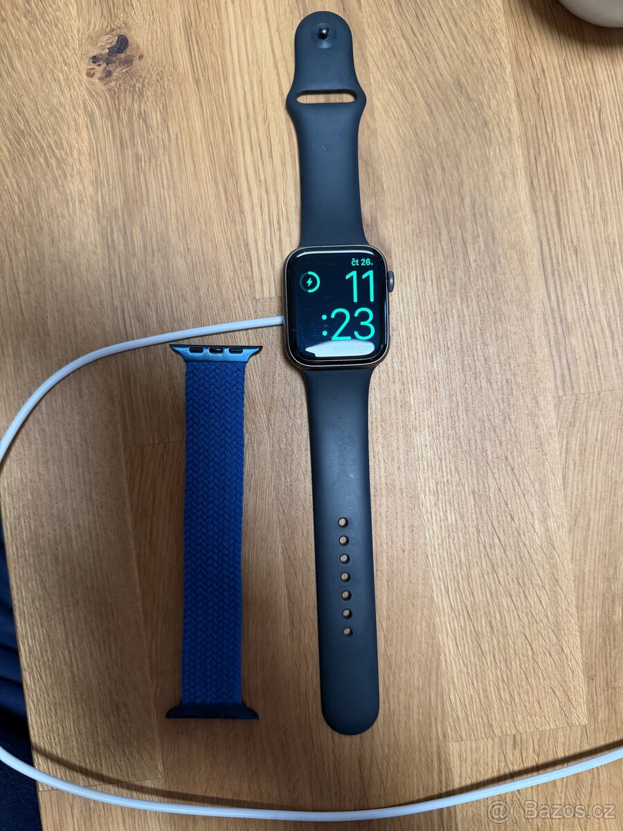 Apple Watch 5 series 44mm - 3