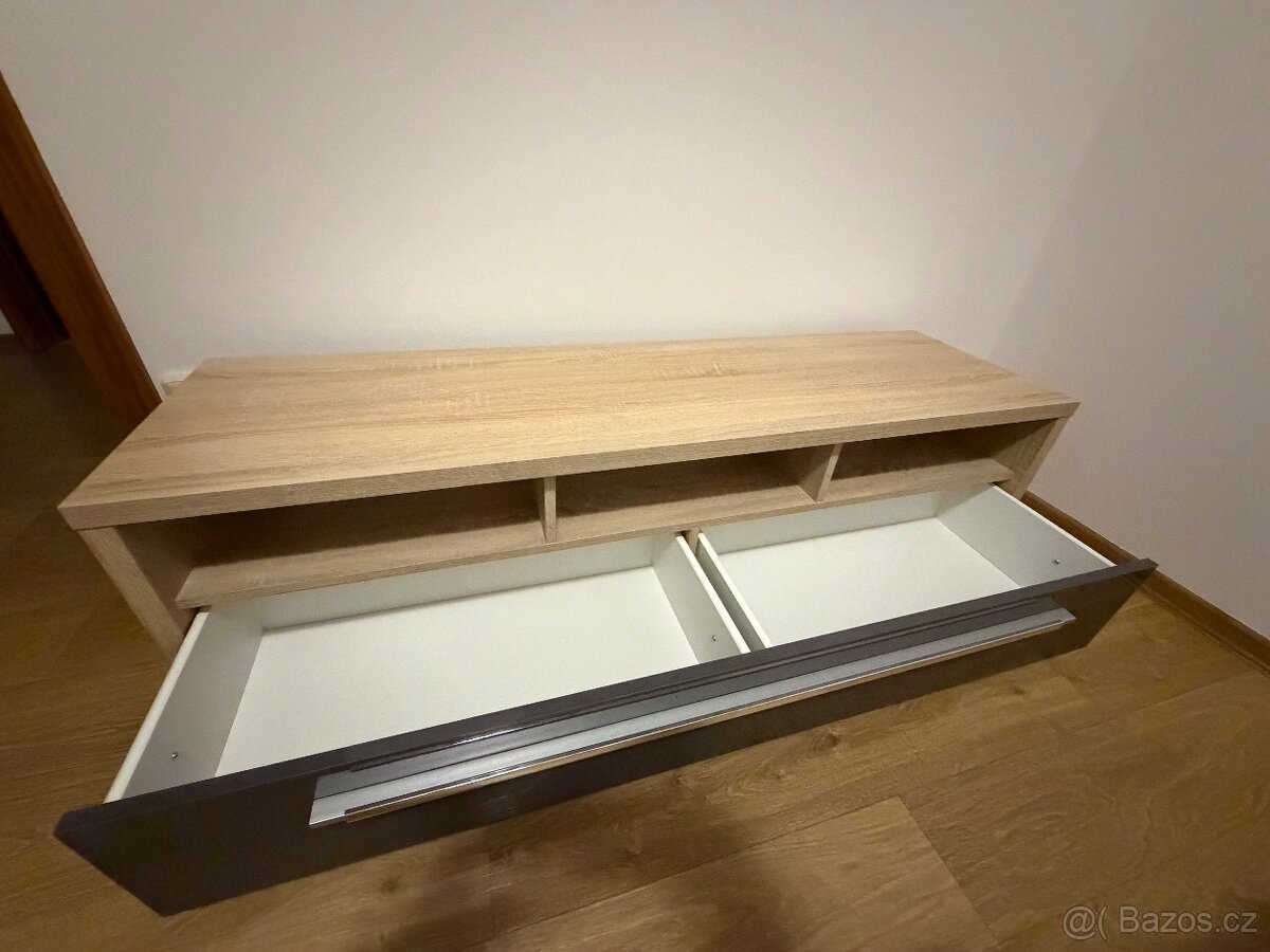 Stolek pod TV - 3