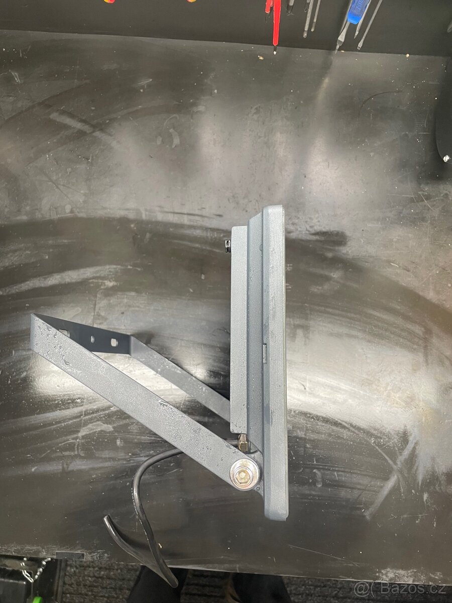 Prodám LED svítidlo Schneider Electric - 3