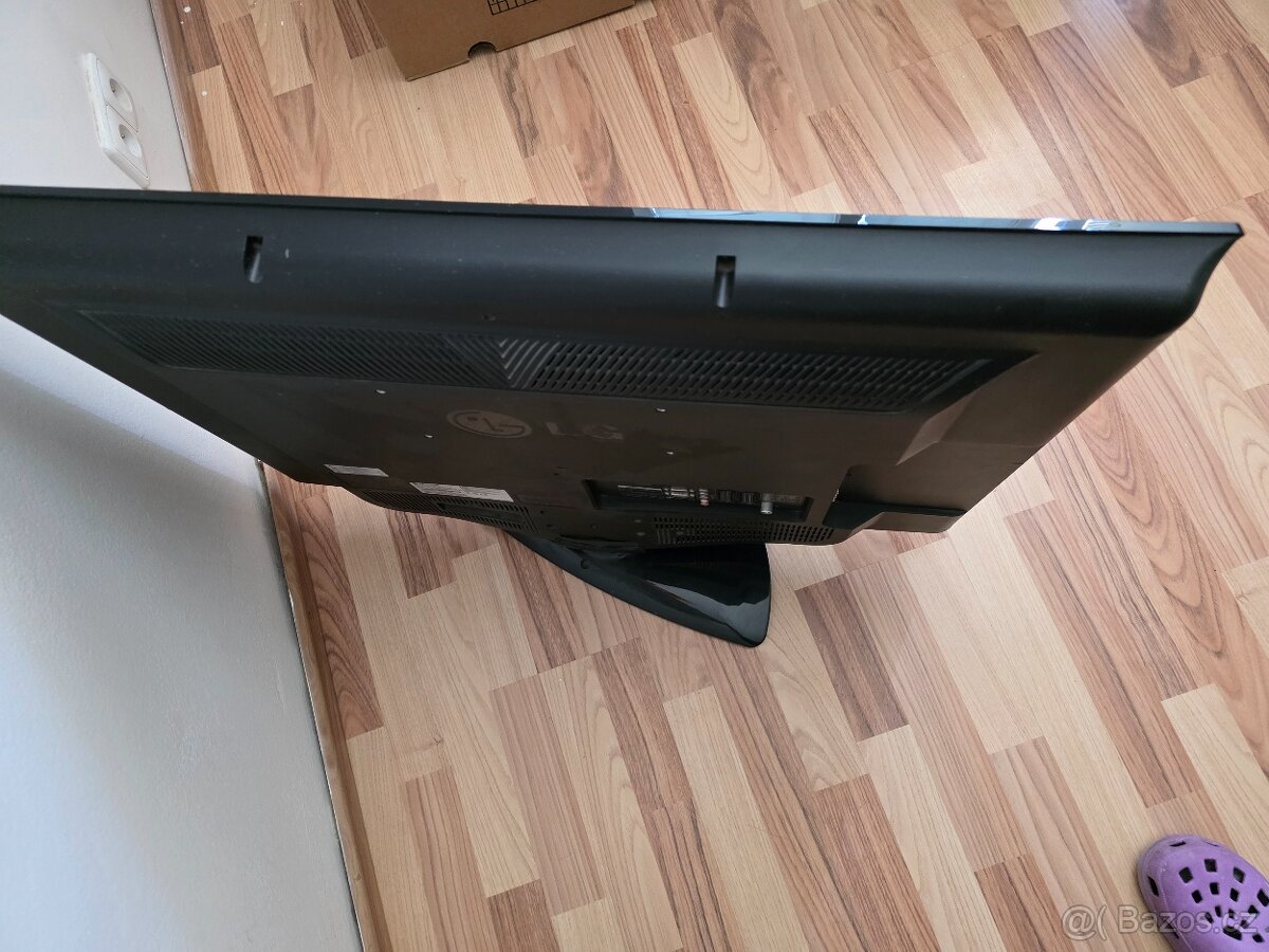 LCD televize LG 32LG2100 - 3