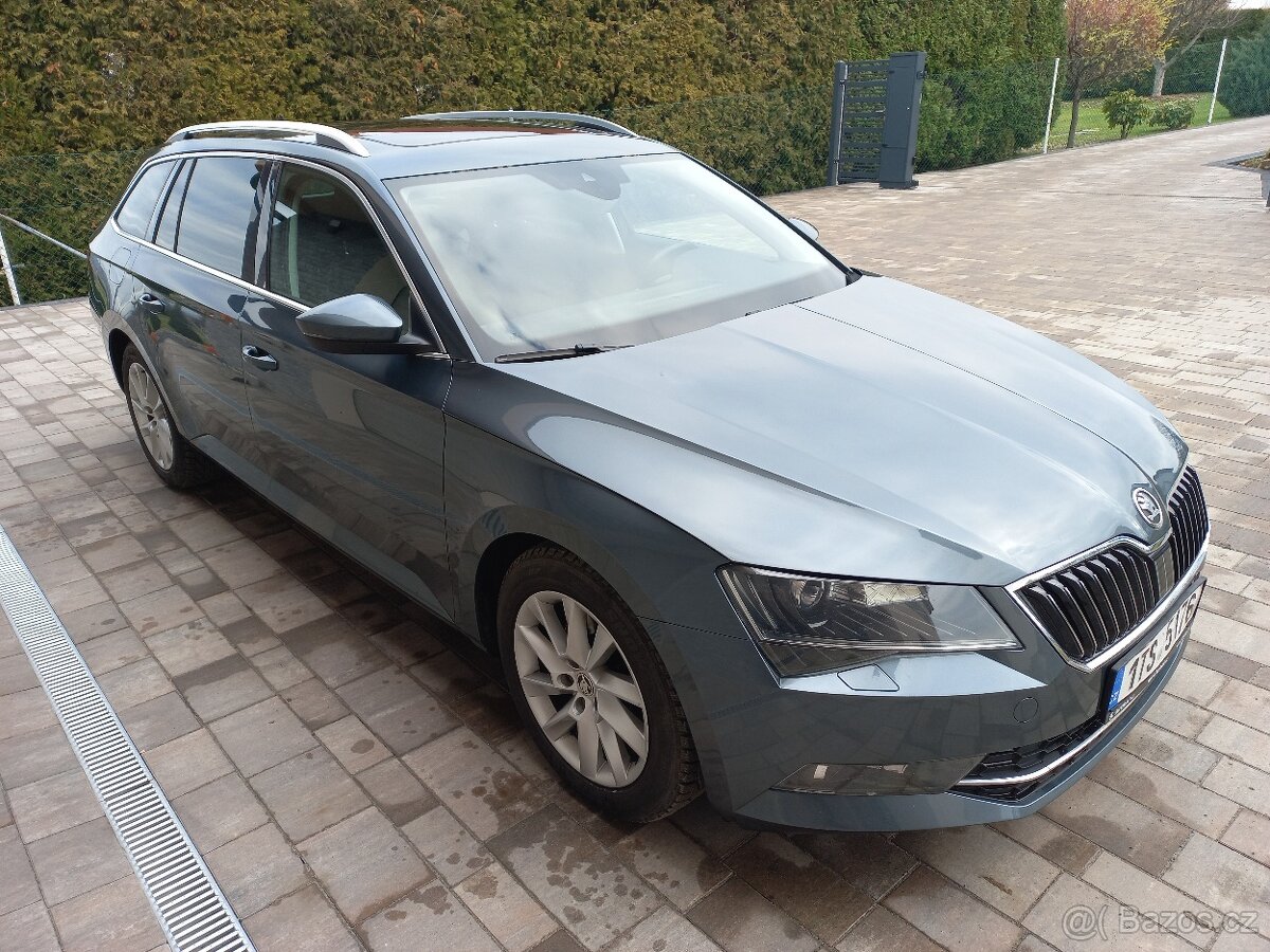 Škoda Superb III combi 2017 panorama - 3