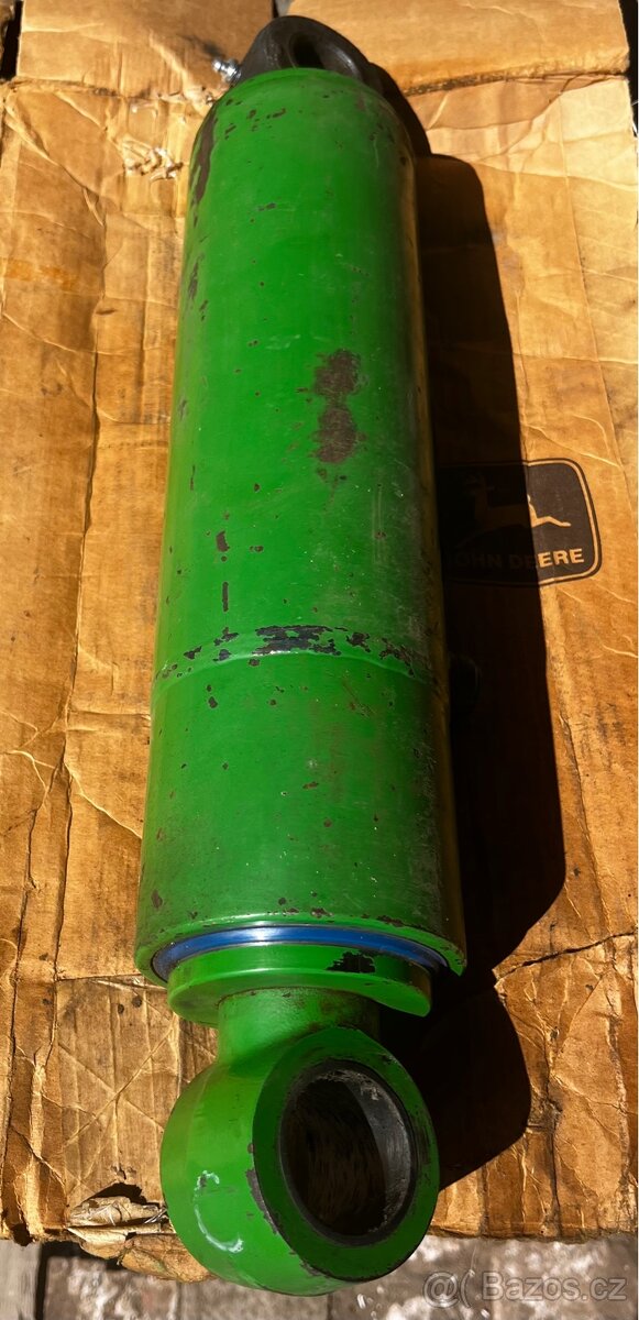 Pístnice John Deere 7600 7700 7800 - 3