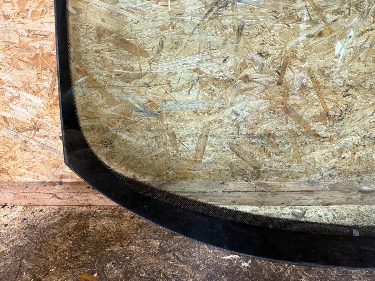 ČELNÍ OKNO AUDI A3 8P - 3