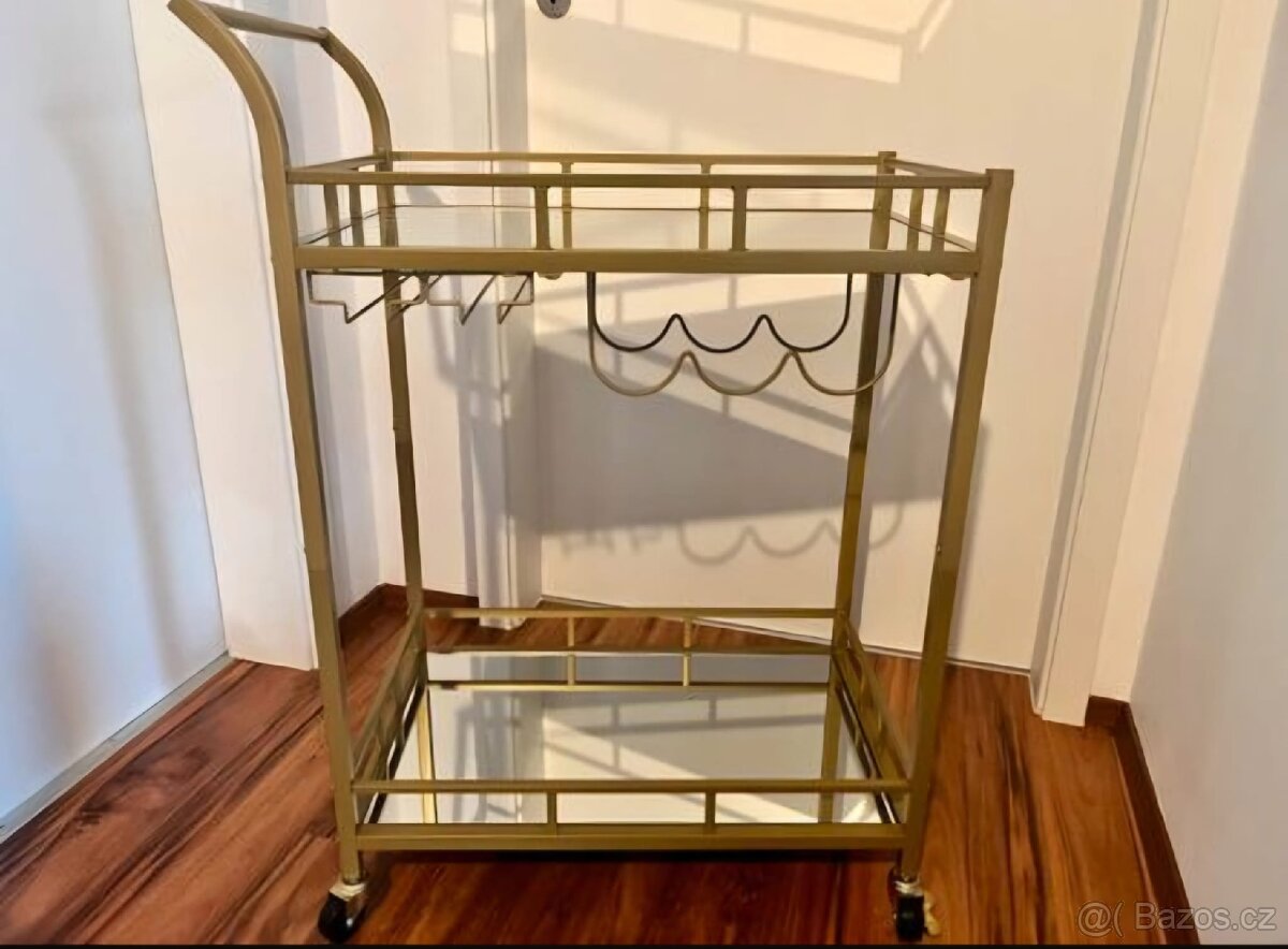 Nový mobilní servírovací stolek - 3