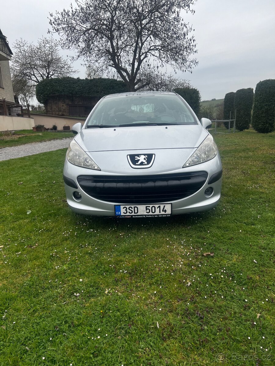 Peugeot 207 1,4 - 3