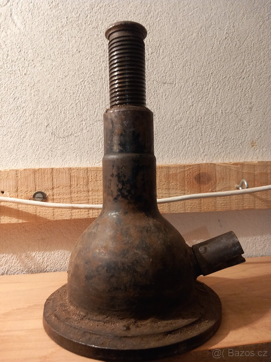 Zvedák hydraulický - 3