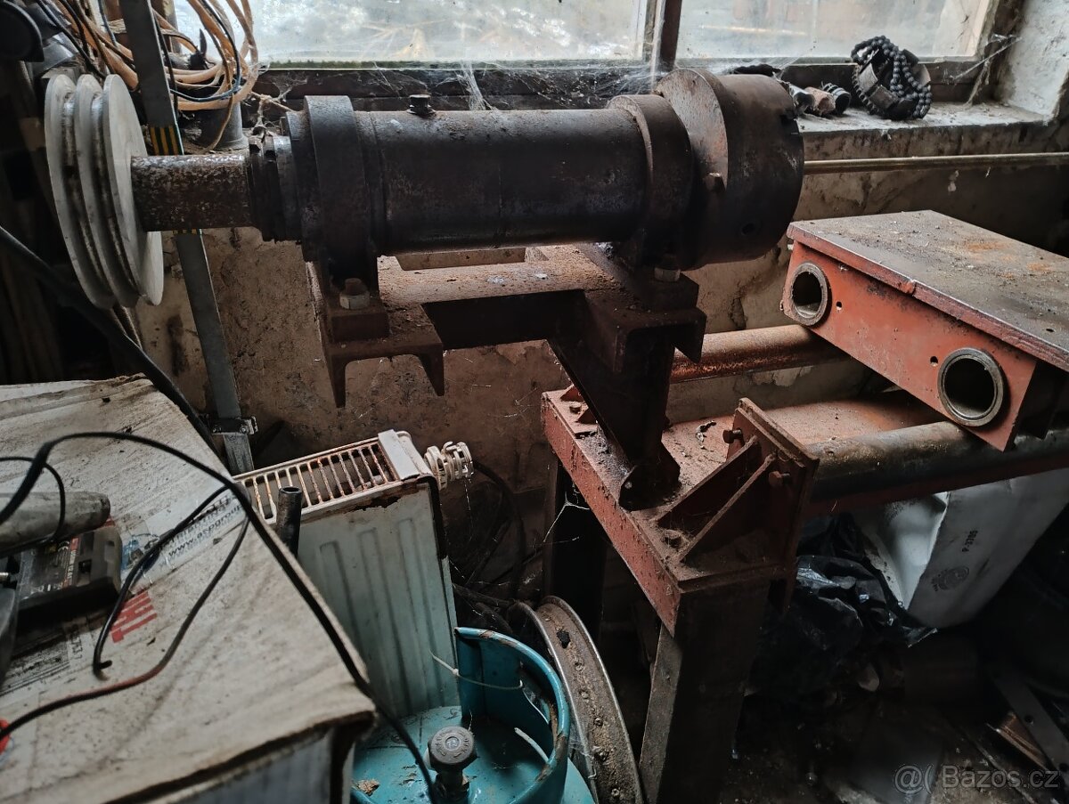 Soustruh vřeteno - 3