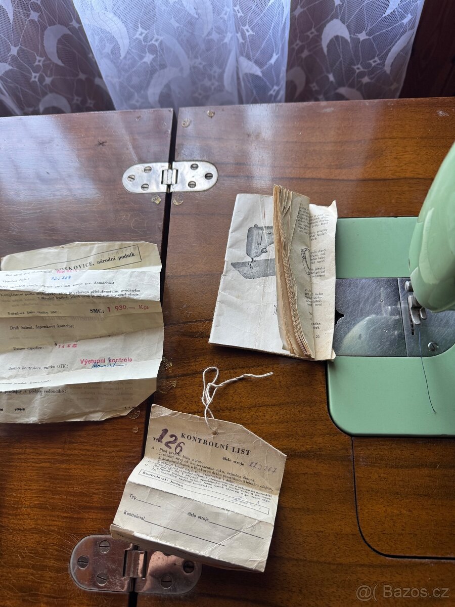 Prodám šicí stroj Minerva - 3